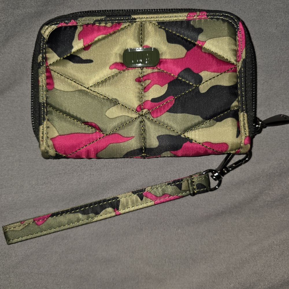 Lug Camouflage Quilted Wallet with Wrist Strap